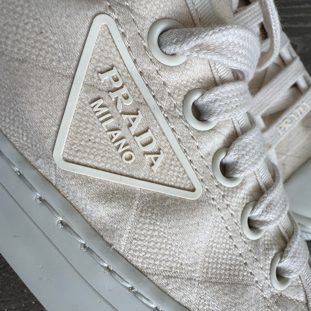 Prada Off-White Low Top Sneakers - NEW - Picture 9 of 10